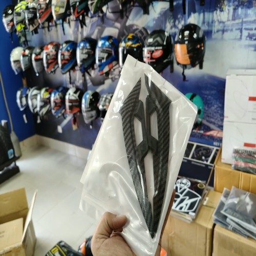 Gixxer Headlight Carbon Guard
